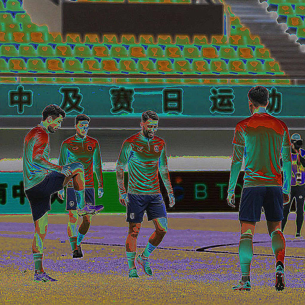 Al Ahly vs Raja: The Noise of Parity, the Silence of Decisive Moments Al Ahly vs Raja: The Noise of Parity, the Silence of Decisive Moments